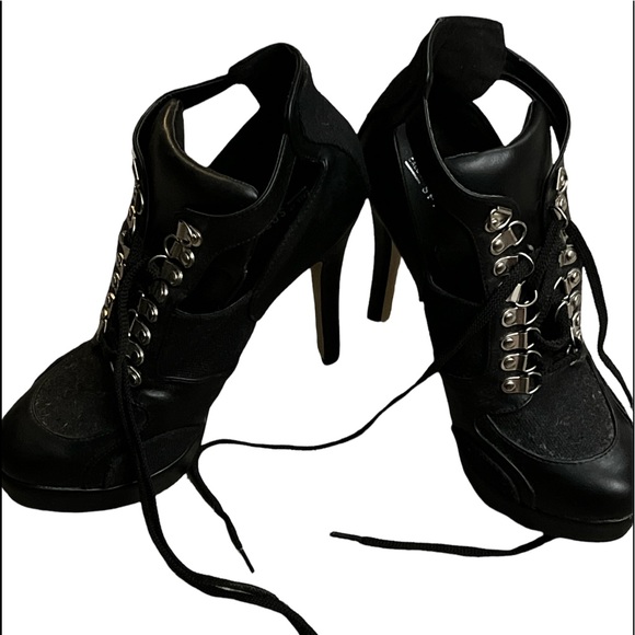 NWOT SPRING SEXY HEELED BOOTS 🔥🔥🔥🔥🔥 - Picture 1 of 8